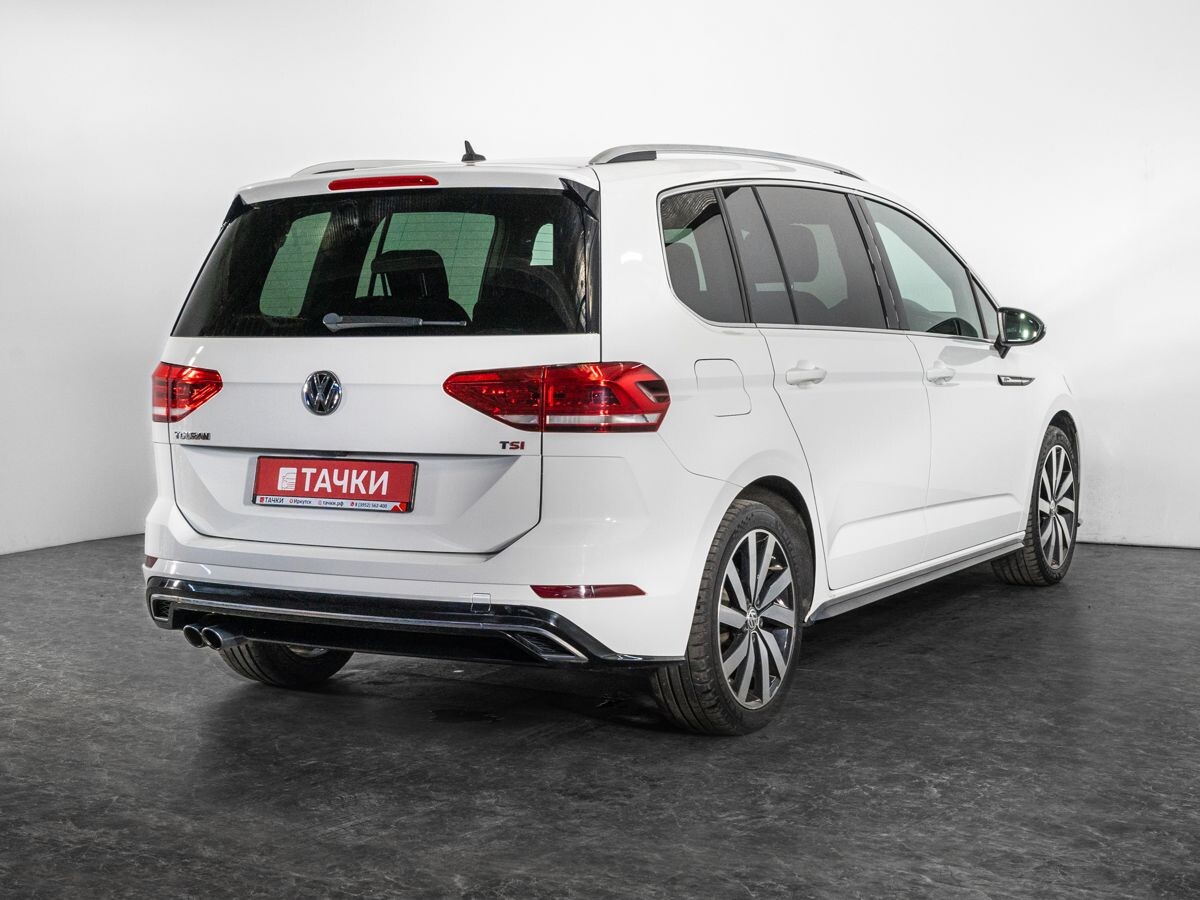 Volkswagen Touran 2016 - фото автомобиля
