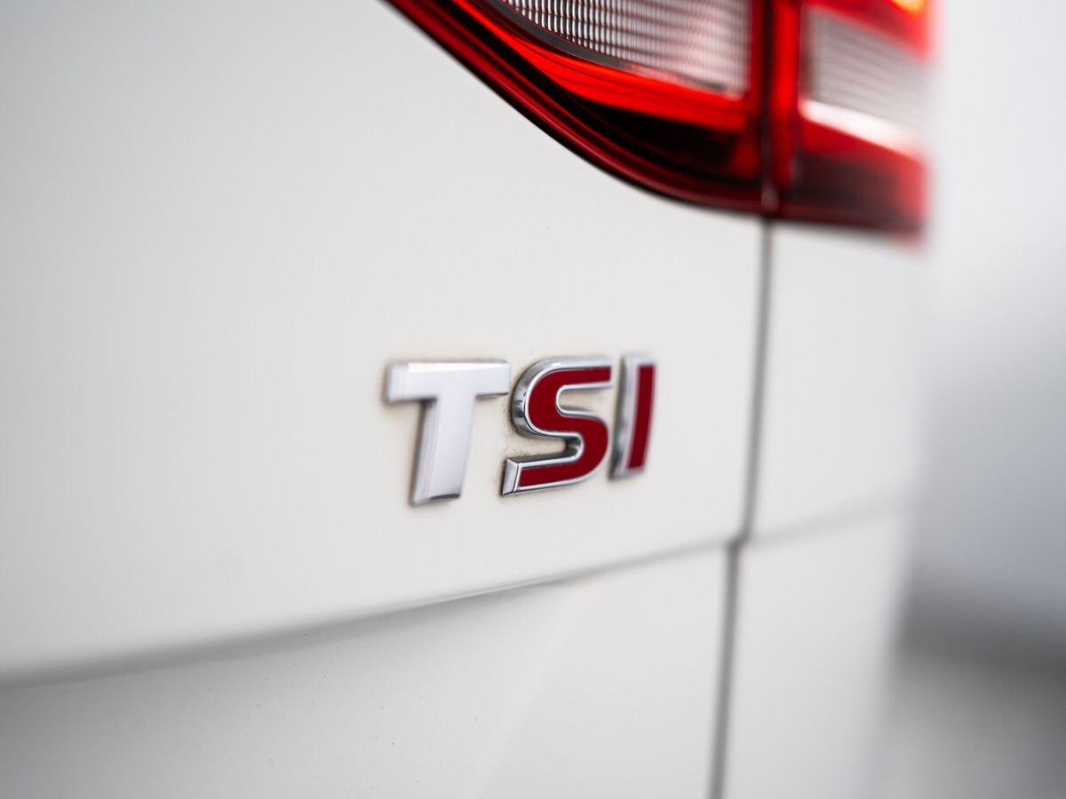Volkswagen Touran 2016 - фото автомобиля