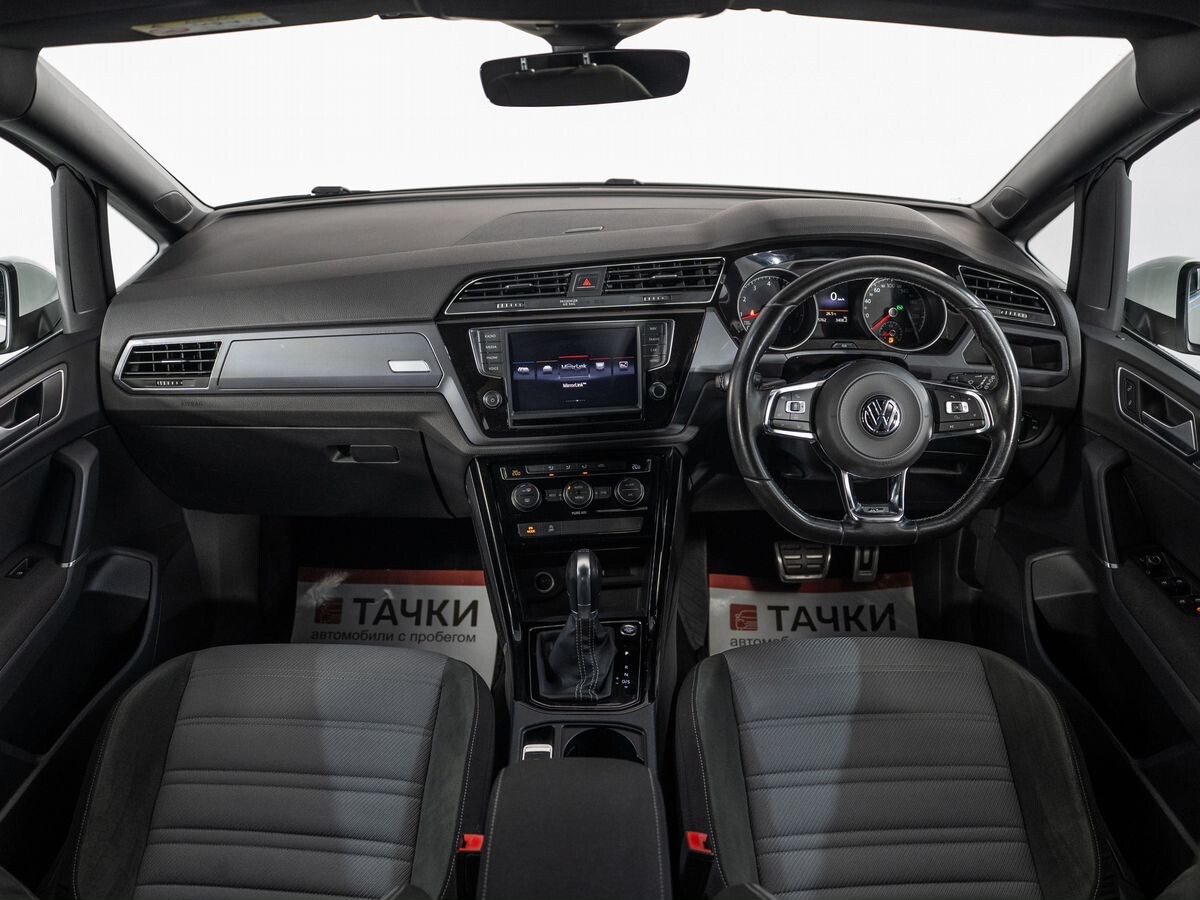 Volkswagen Touran 2016 - фото автомобиля