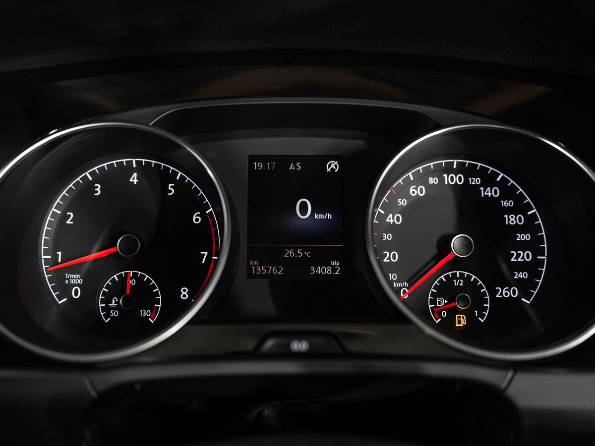 Volkswagen Touran 2016 - фото автомобиля