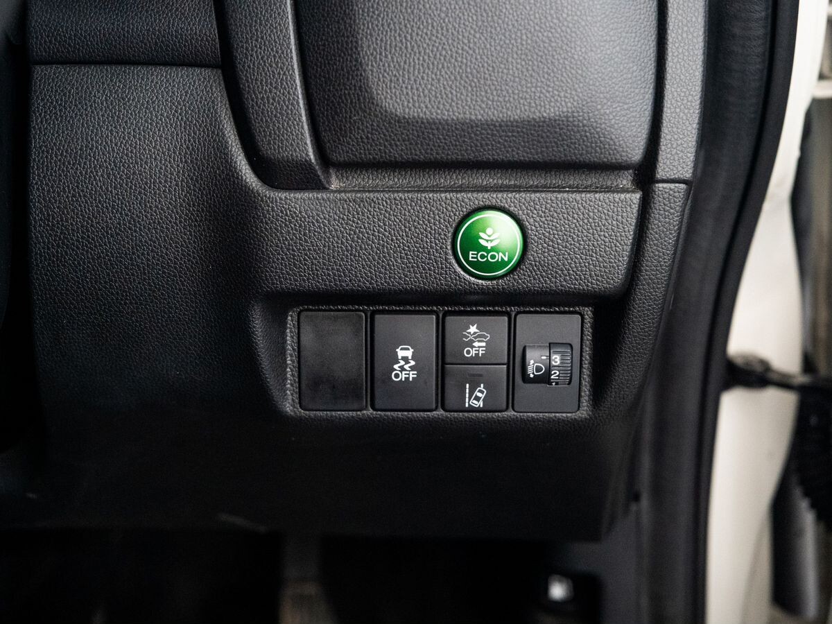 Honda Fit 2018 - фото автомобиля