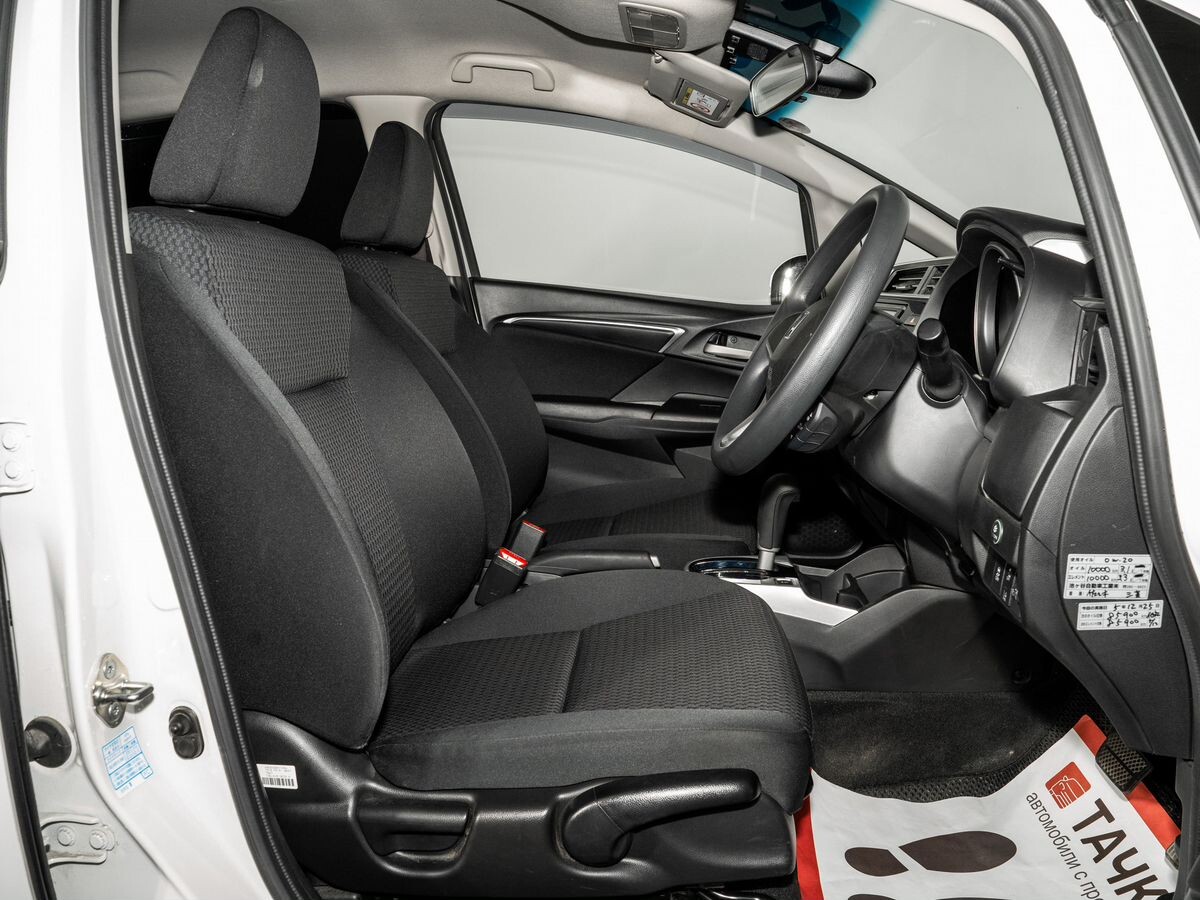 Honda Fit 2018 - фото автомобиля