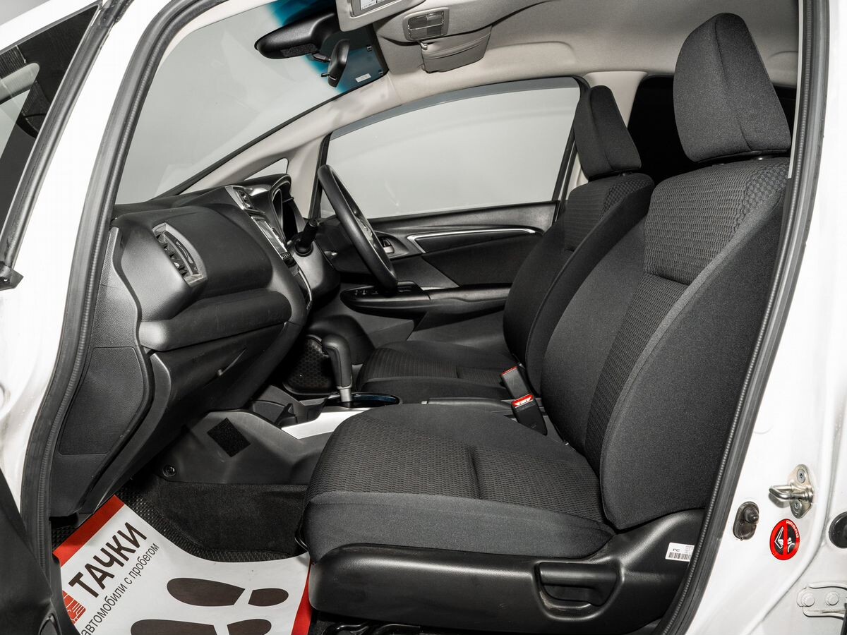 Honda Fit 2018 - фото автомобиля