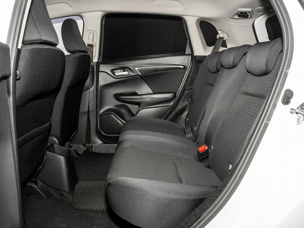 Honda Fit 2018 - фото автомобиля