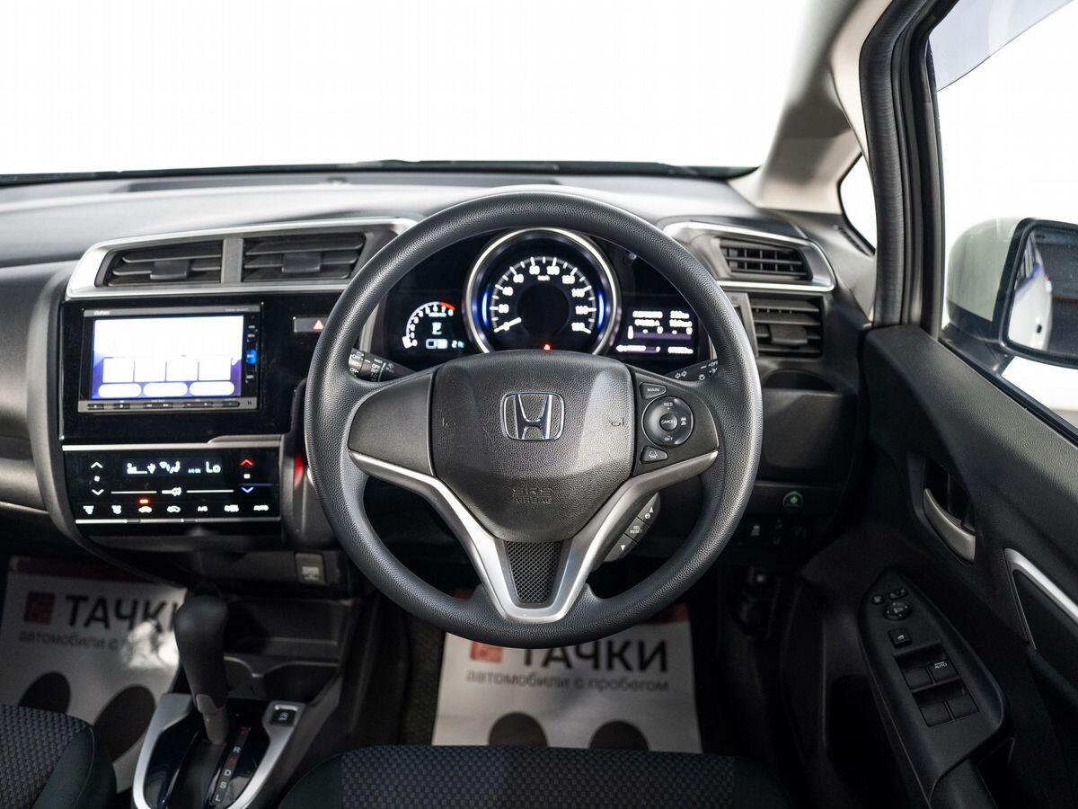 Honda Fit 2018 - фото автомобиля