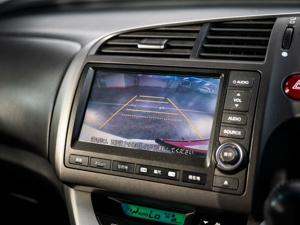 Honda Stream 2013 - фото автомобиля