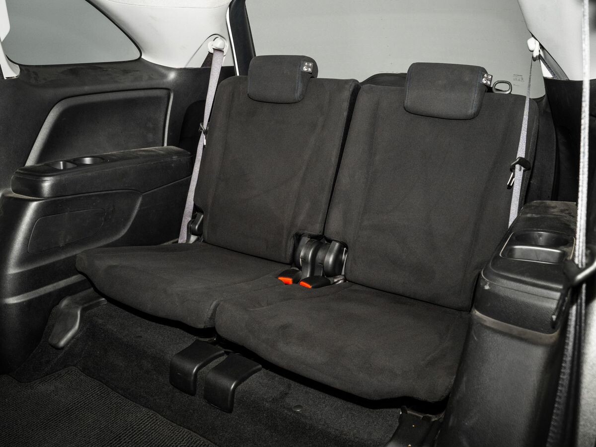 Honda Stream 2013 - фото автомобиля