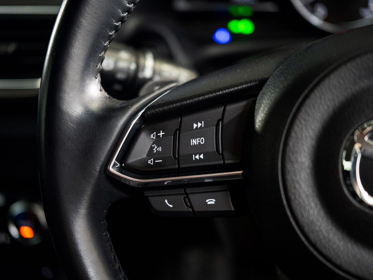 Mazda Axela 2017 - фото автомобиля