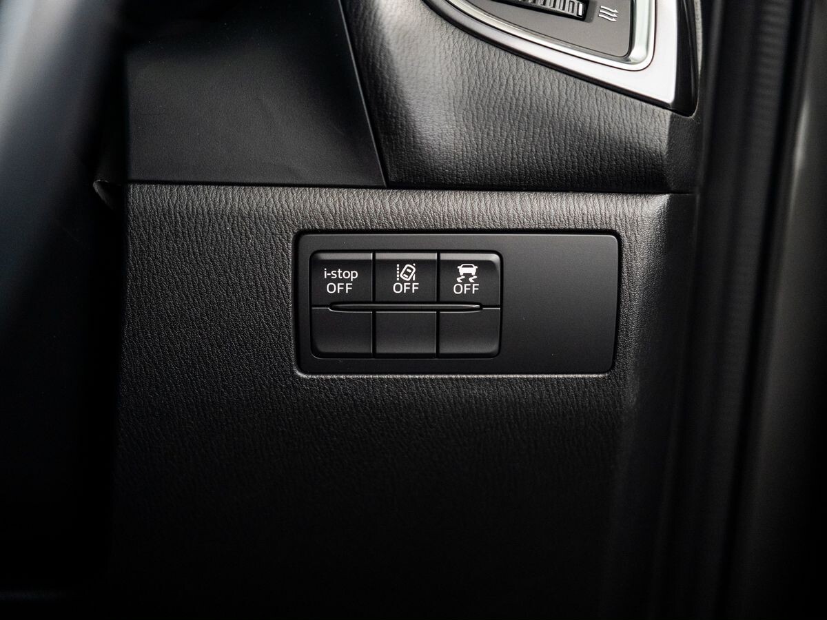 Mazda Axela 2017 - фото автомобиля
