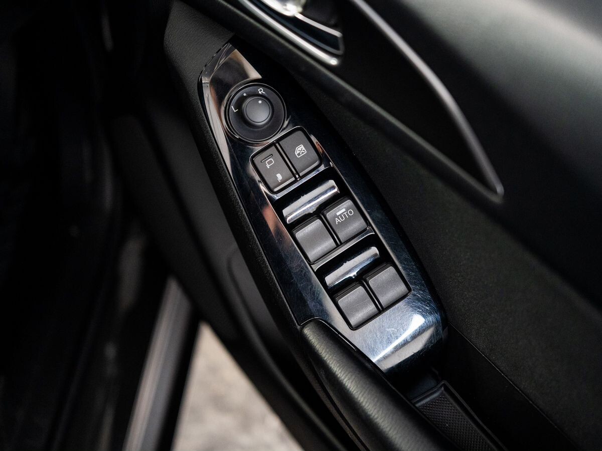 Mazda Axela 2017 - фото автомобиля