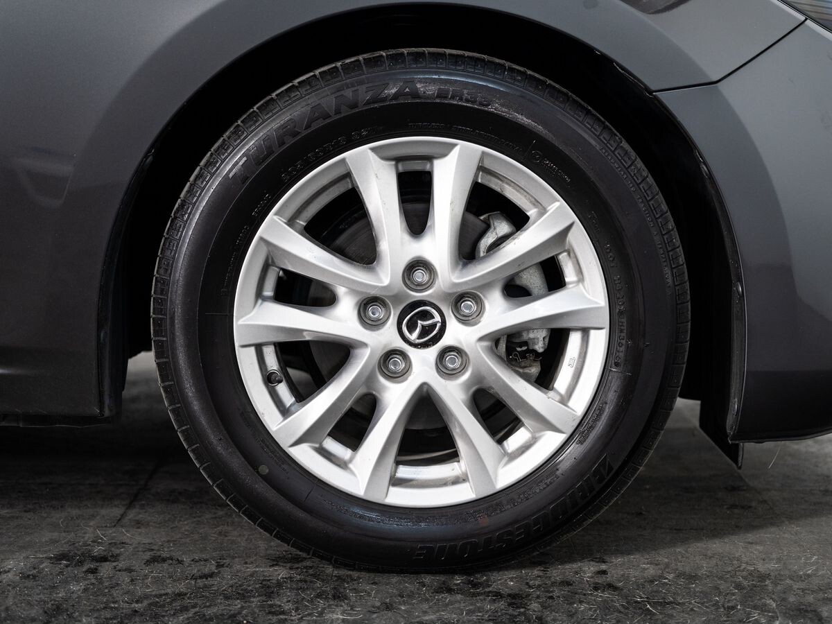 Mazda Axela 2017 - фото автомобиля