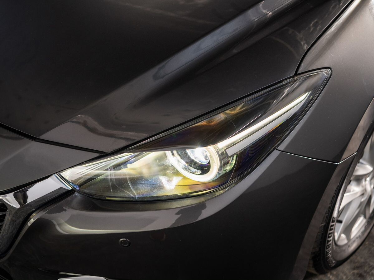 Mazda Axela 2017 - фото автомобиля