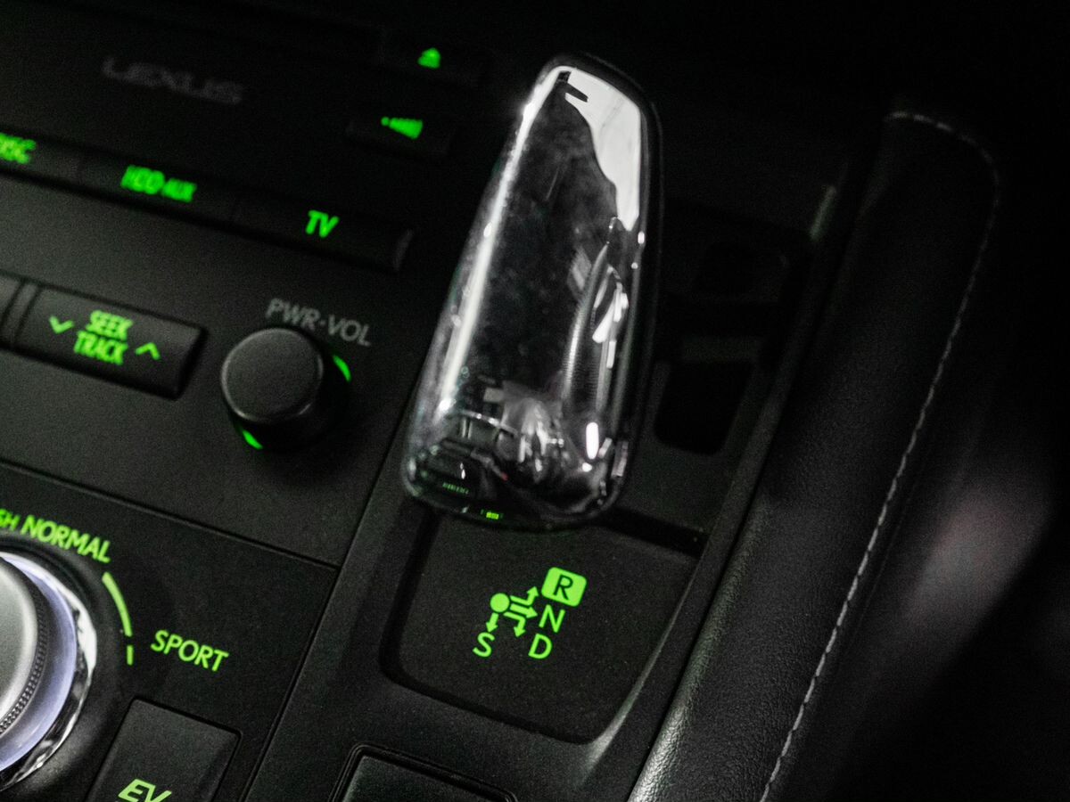 Lexus CT200h 2012 - фото автомобиля