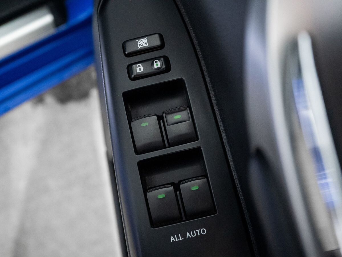 Lexus CT200h 2012 - фото автомобиля
