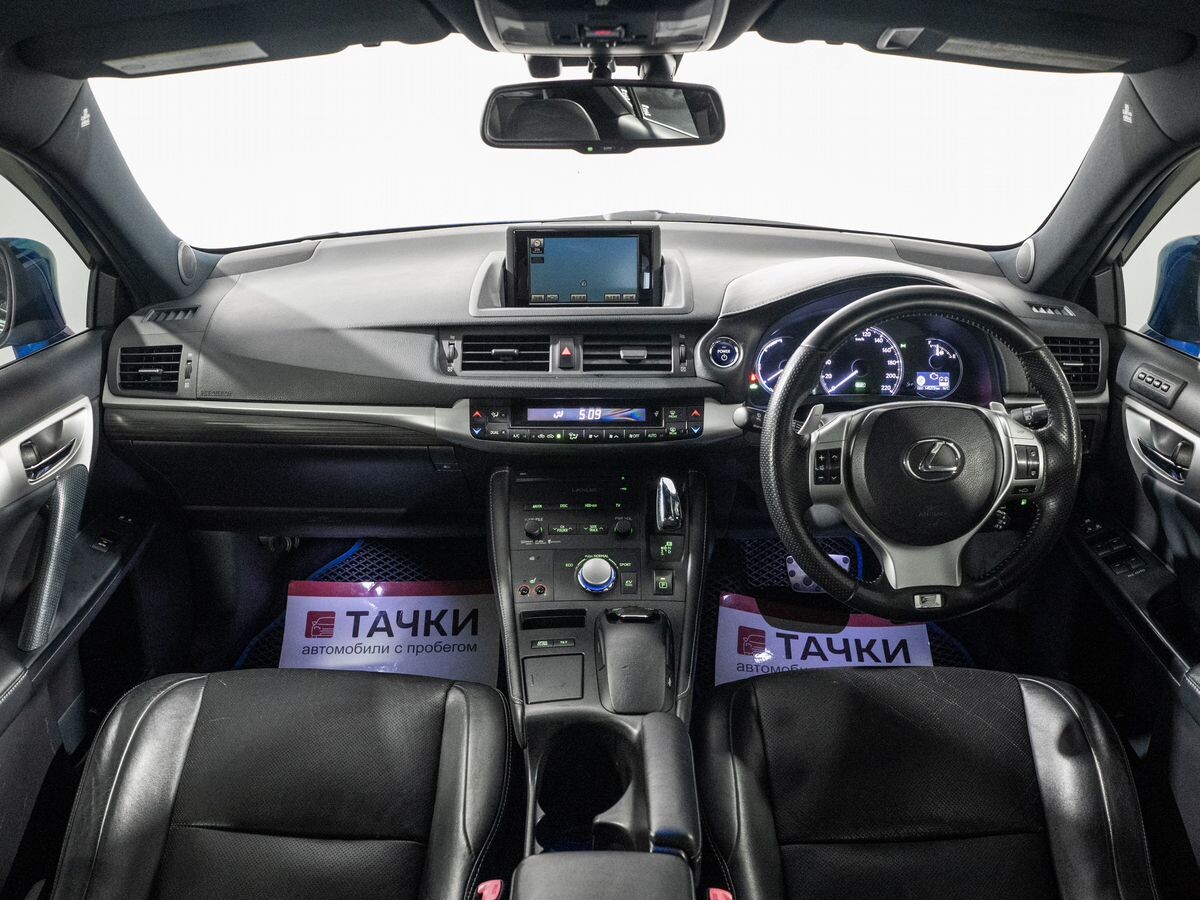 Lexus CT200h 2012 - фото автомобиля