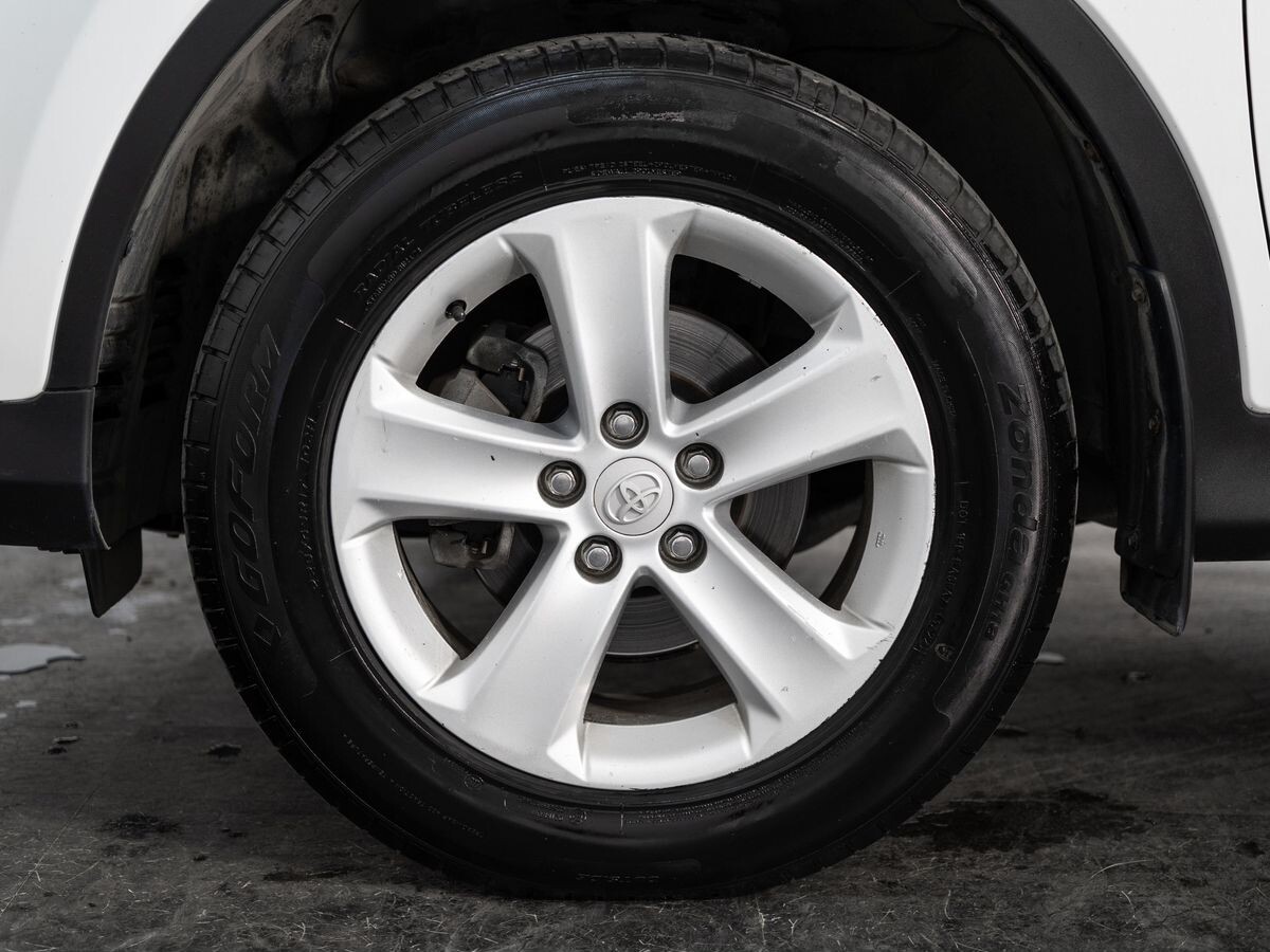 Toyota RAV4 2013 - фото автомобиля