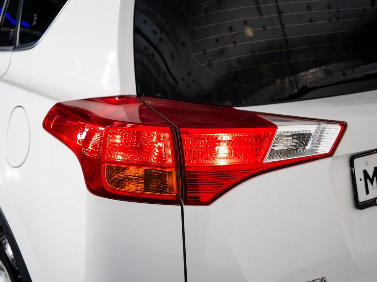 Toyota RAV4 2013 - фото автомобиля