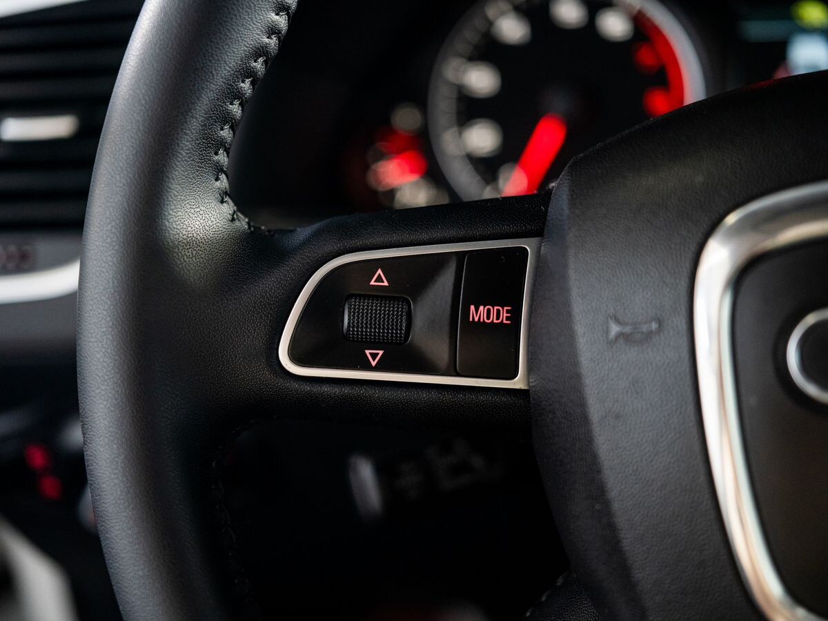 Audi Q5 2012 - фото автомобиля