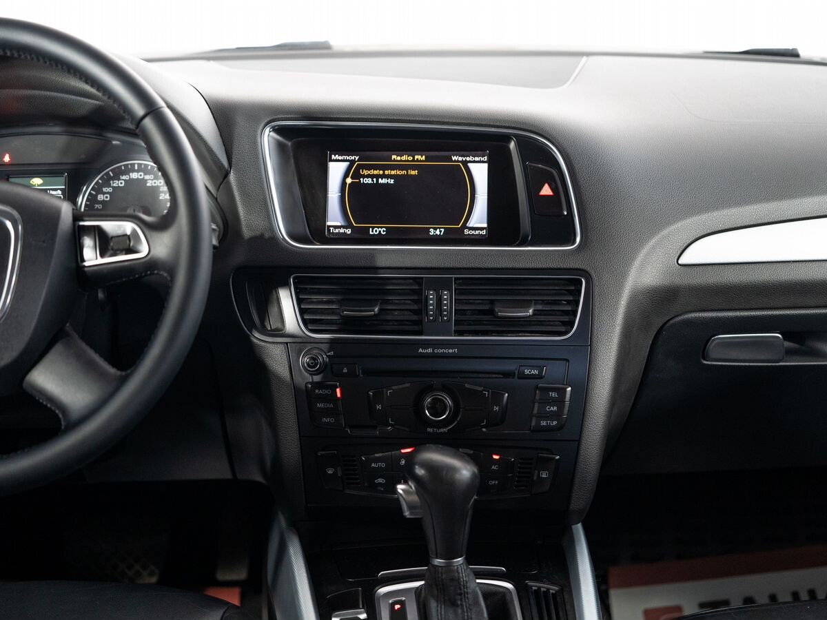 Audi Q5 2012 - фото автомобиля