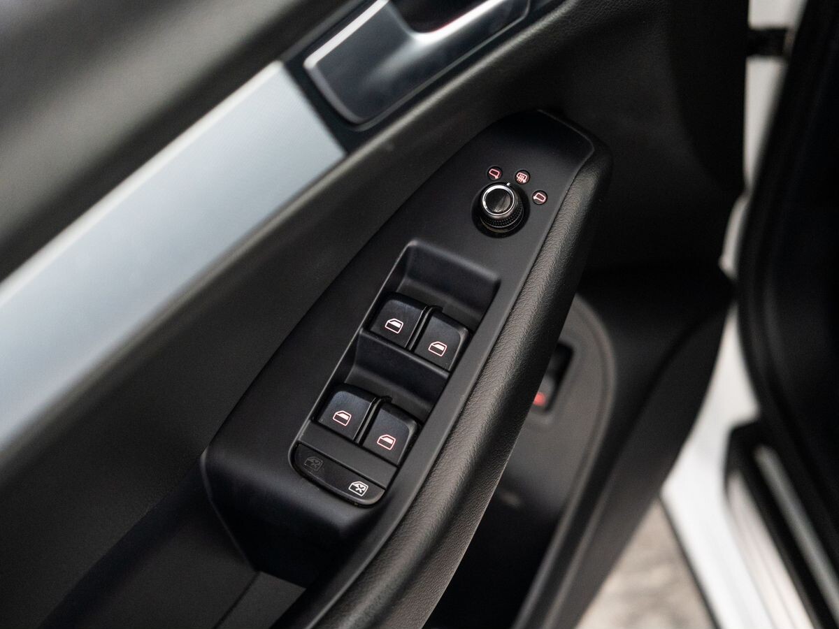 Audi Q5 2012 - фото автомобиля