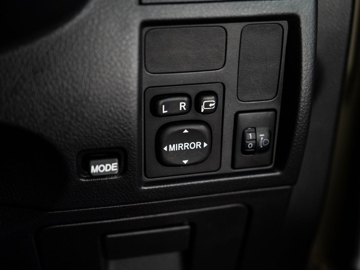 Toyota Rush 2009 - фото автомобиля