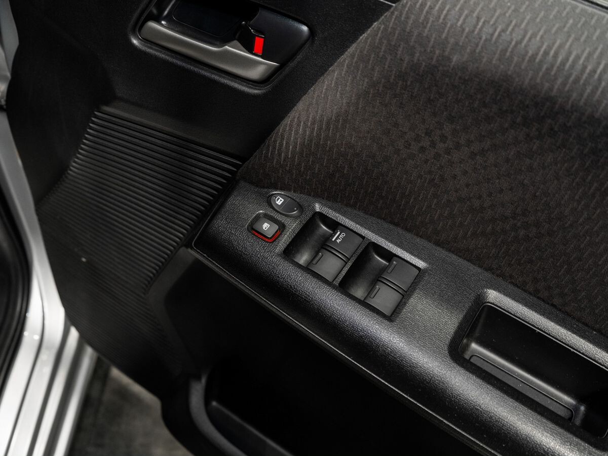 Honda Freed 2012 - фото автомобиля
