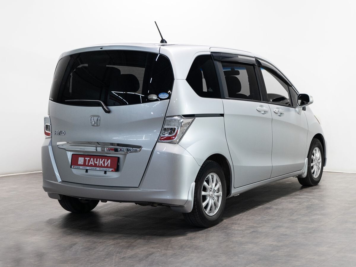 Honda Freed 2012 - фото автомобиля