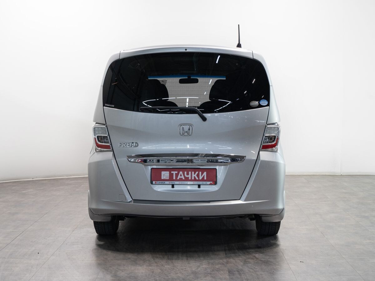 Honda Freed 2012 - фото автомобиля