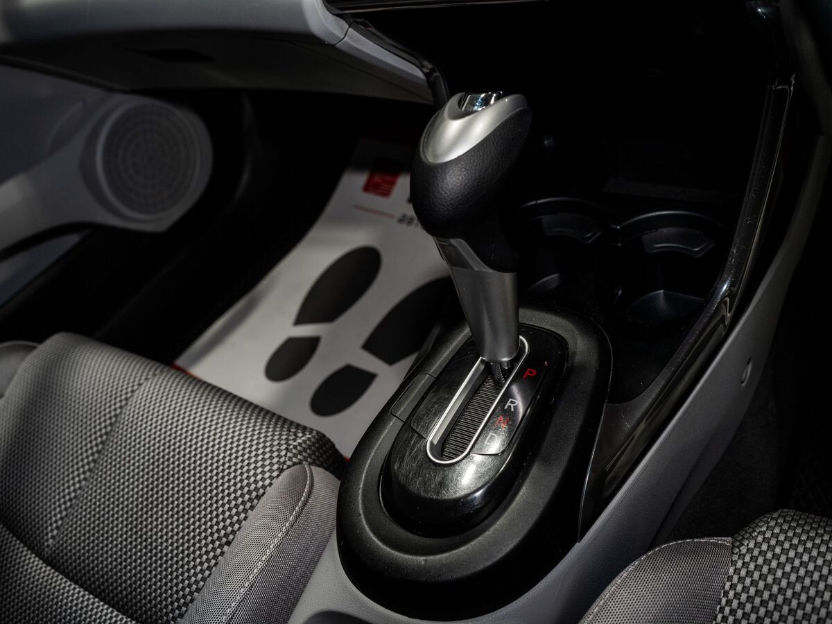 Honda CR-Z 2010 - фото автомобиля