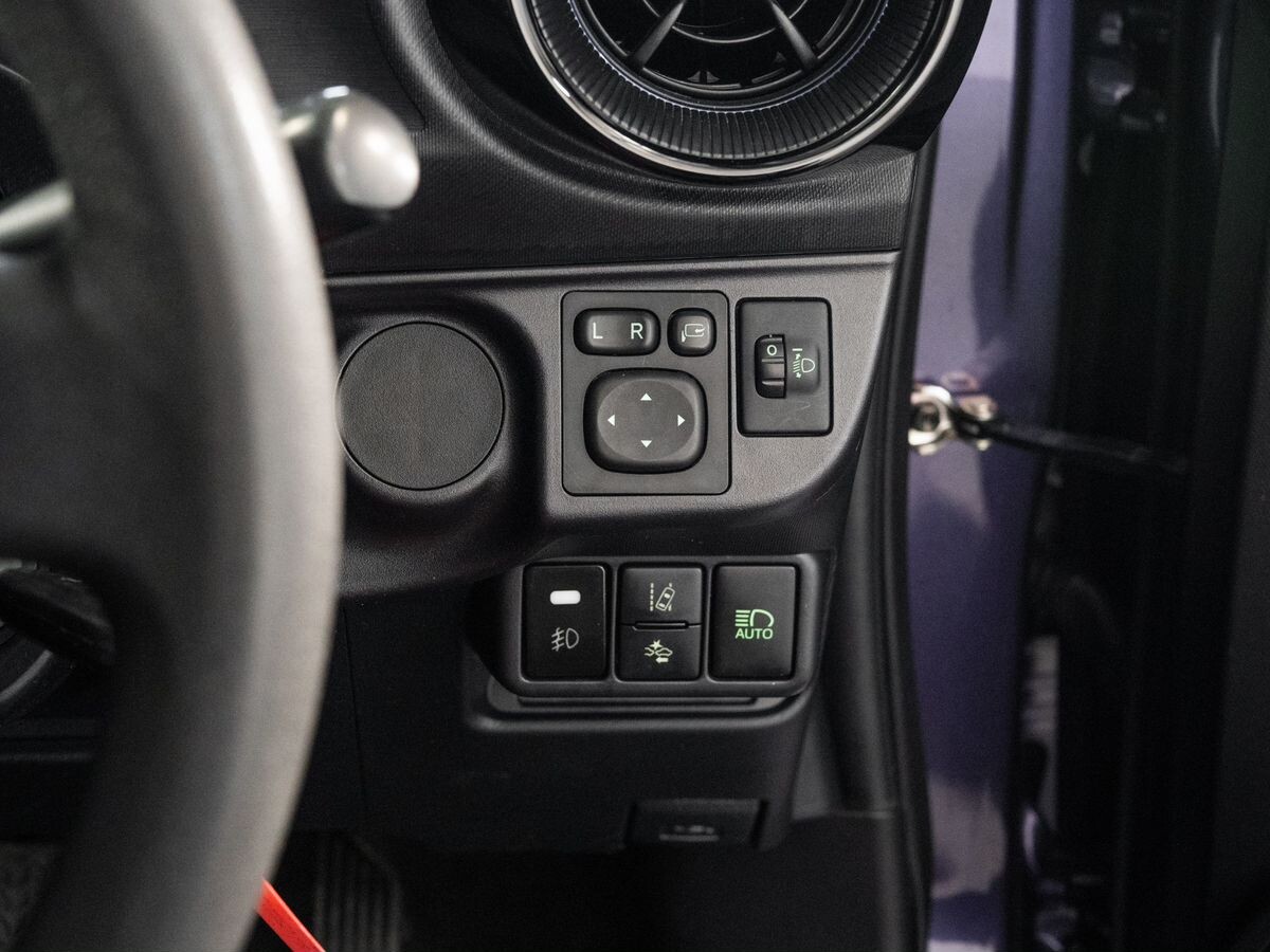 Toyota Aqua 2019 - фото автомобиля