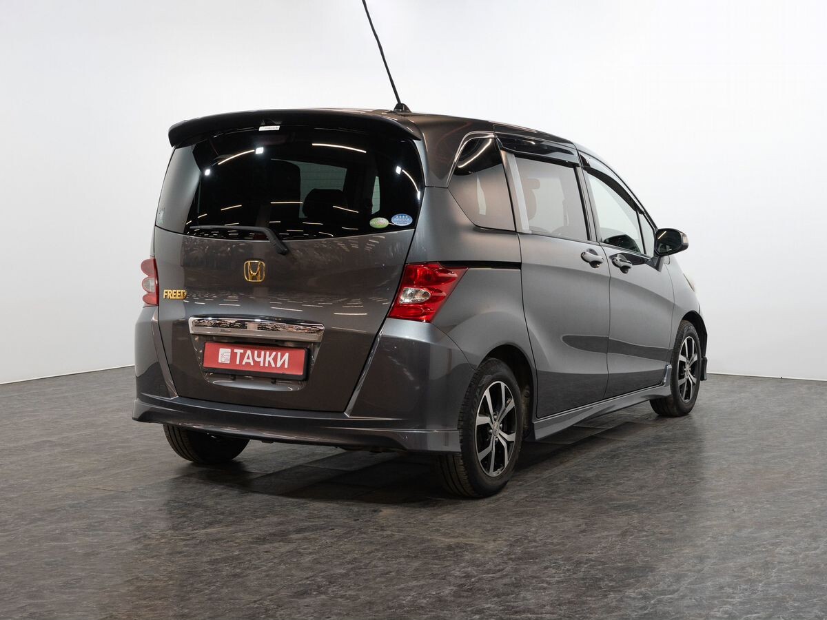Honda Freed 2010 - фото автомобиля