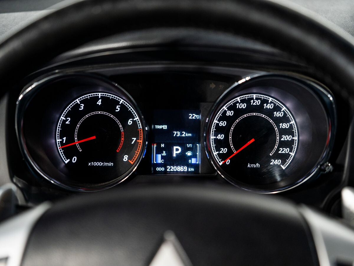 Mitsubishi ASX 2011 - фото автомобиля