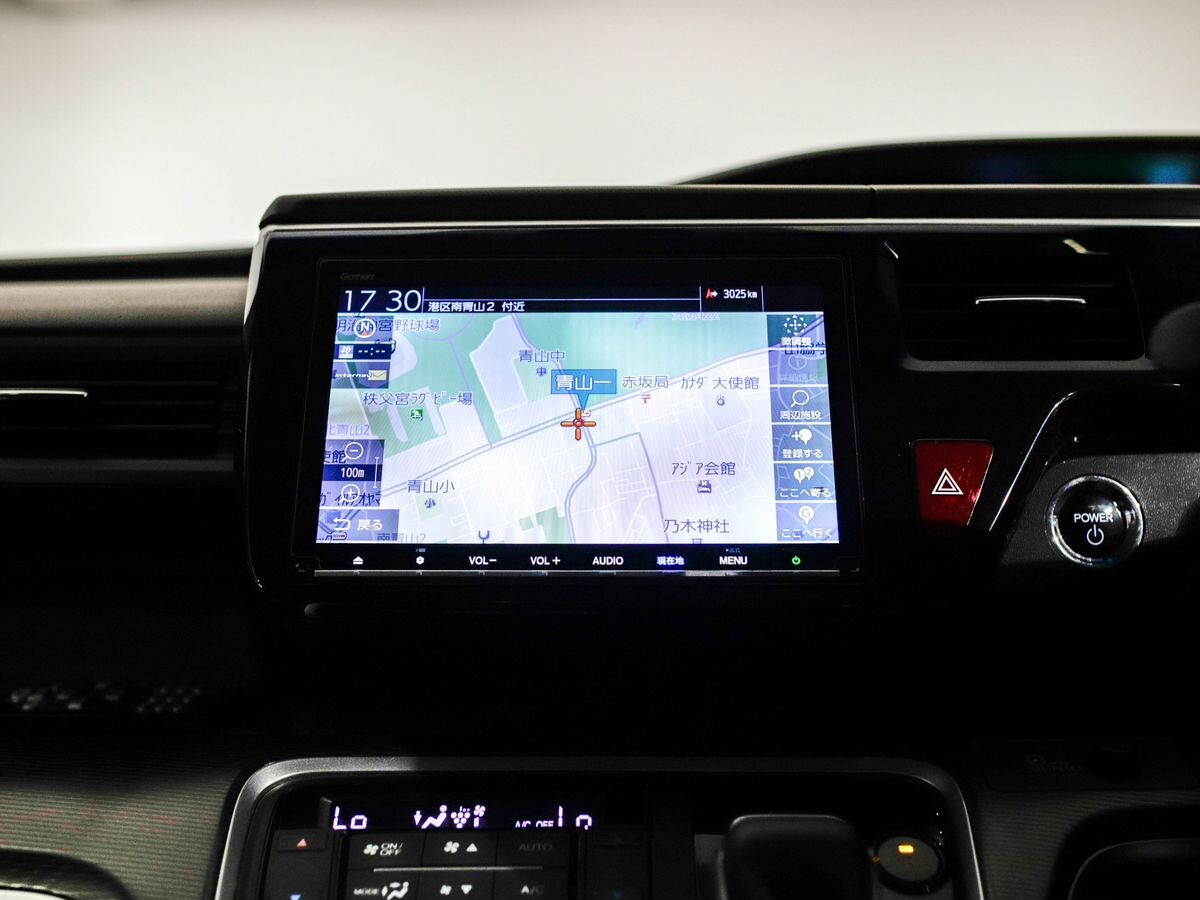 Honda Stepwgn 2018 - фото автомобиля
