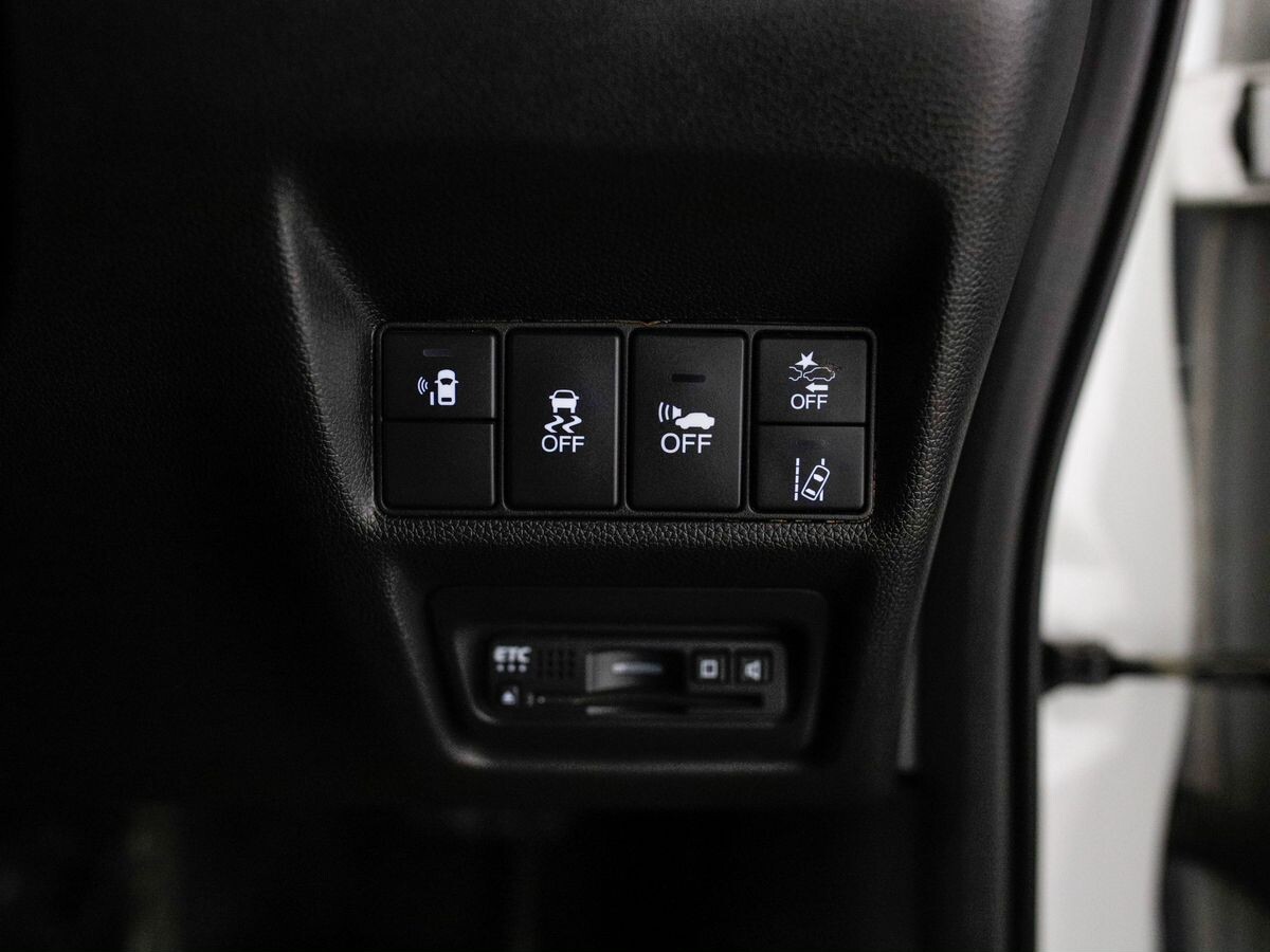 Honda Stepwgn 2018 - фото автомобиля