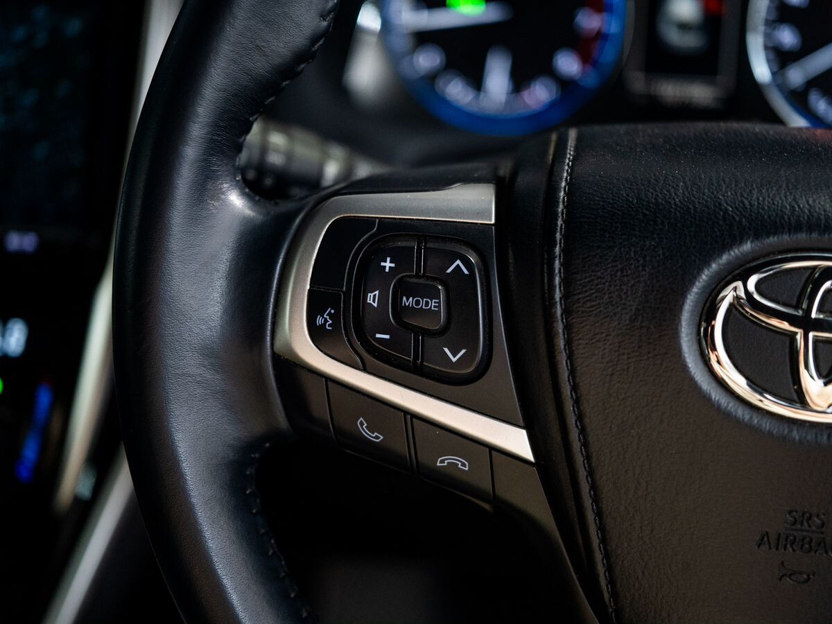 Toyota Harrier 2019 - фото автомобиля