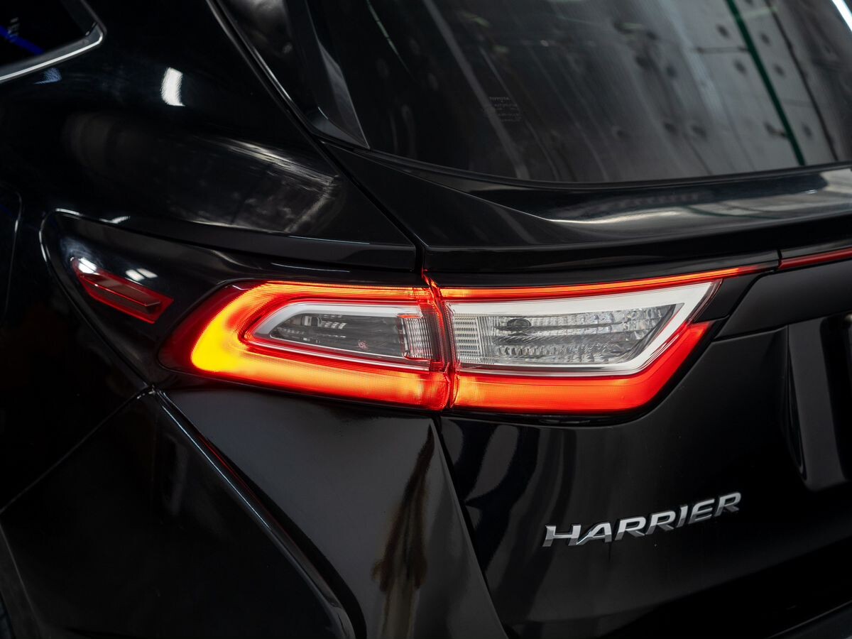 Toyota Harrier 2019 - фото автомобиля