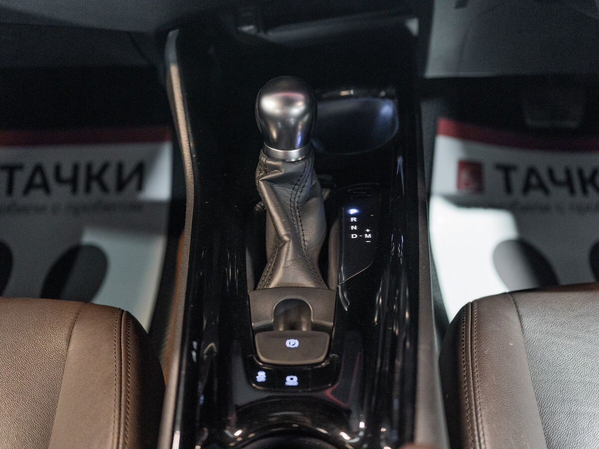 Toyota C-HR 2017 - фото автомобиля