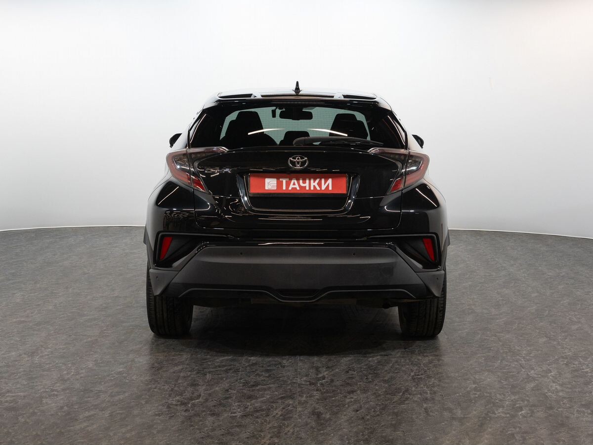 Toyota C-HR 2017 - фото автомобиля