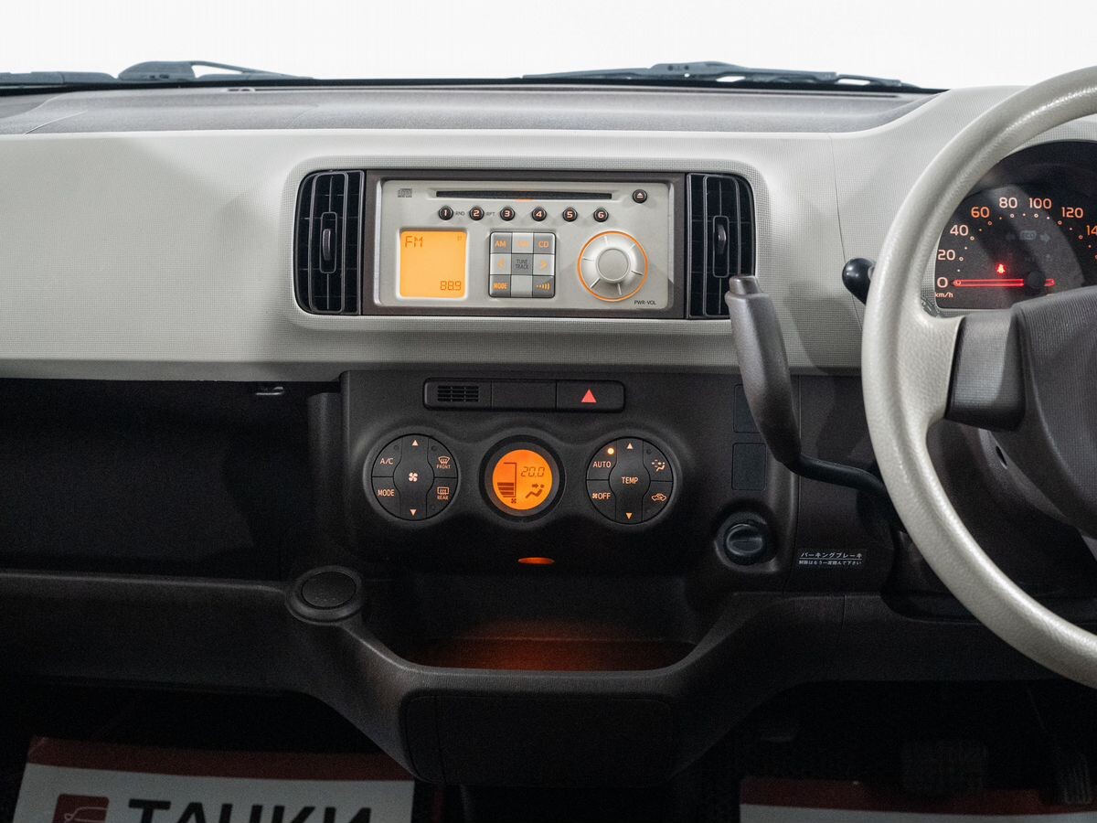 Toyota Passo 2013 - фото автомобиля