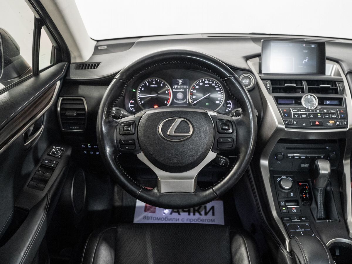 Lexus NX200t 2015 - фото автомобиля