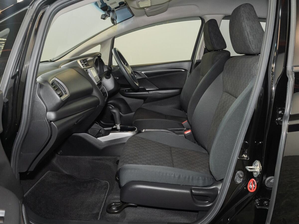 Honda Fit 2015 - фото автомобиля