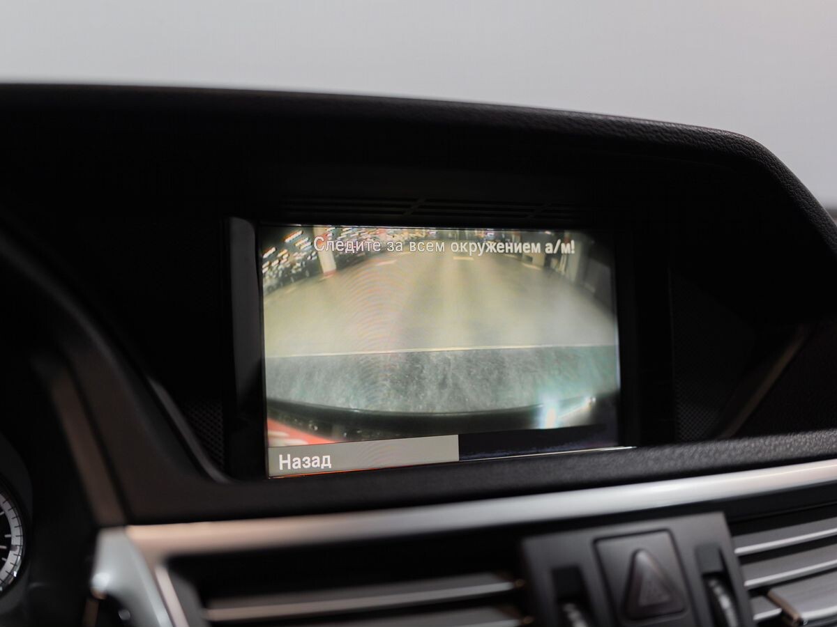Mercedes-Benz E-Class 2011 - фото автомобиля