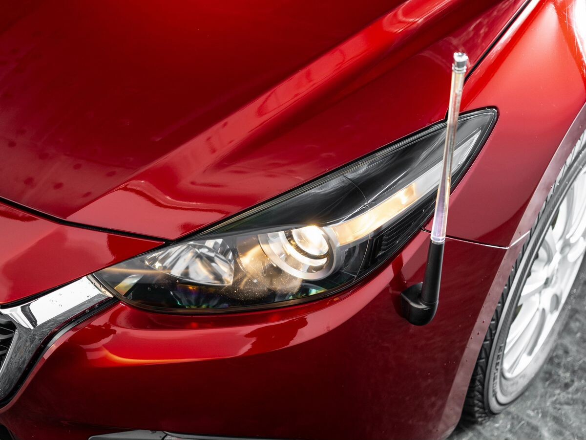 Mazda Axela 2018 - фото автомобиля