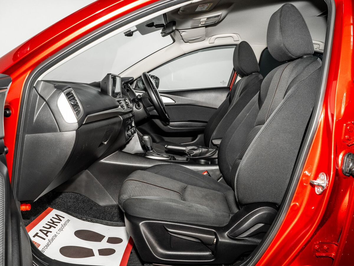 Mazda Axela 2018 - фото автомобиля
