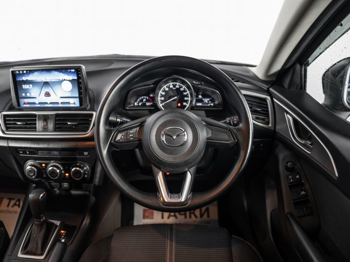 Mazda Axela 2018 - фото автомобиля