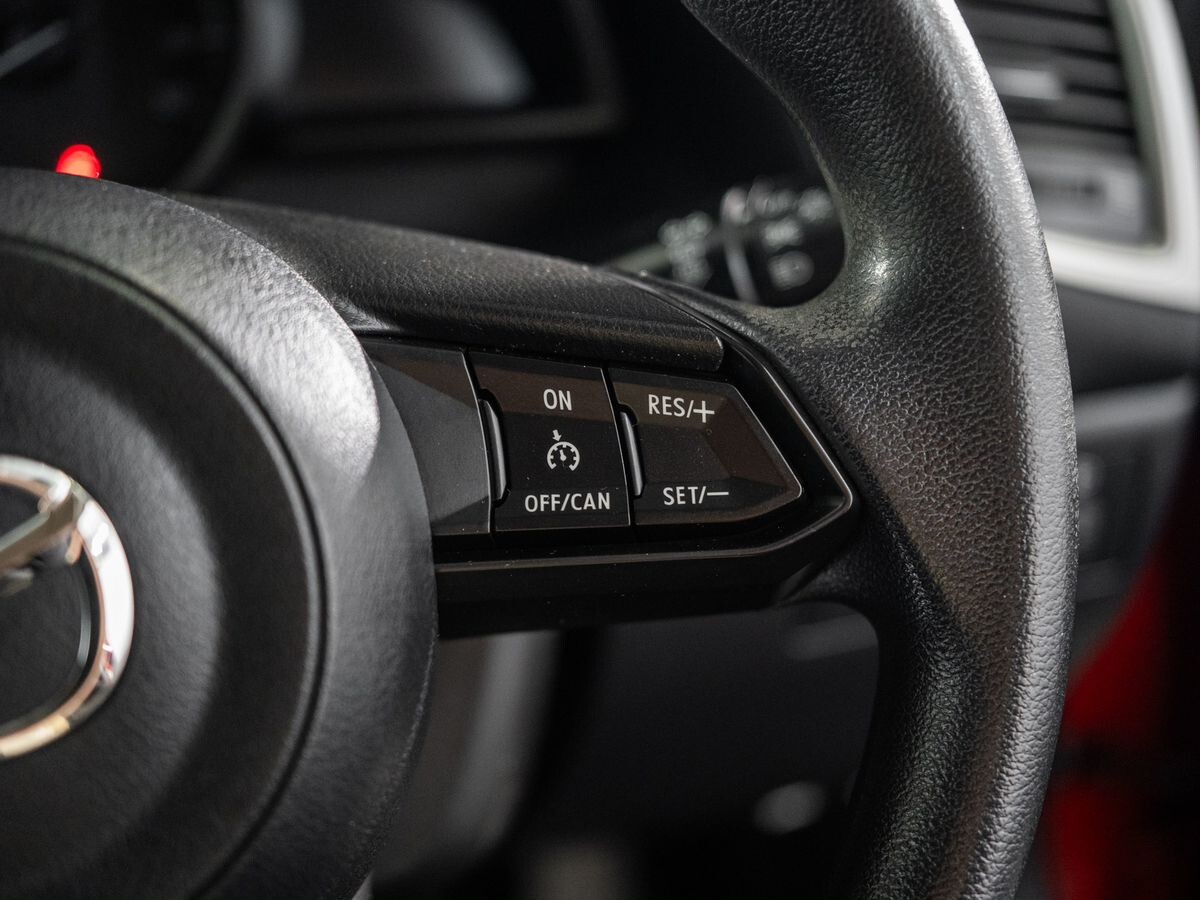 Mazda Axela 2018 - фото автомобиля