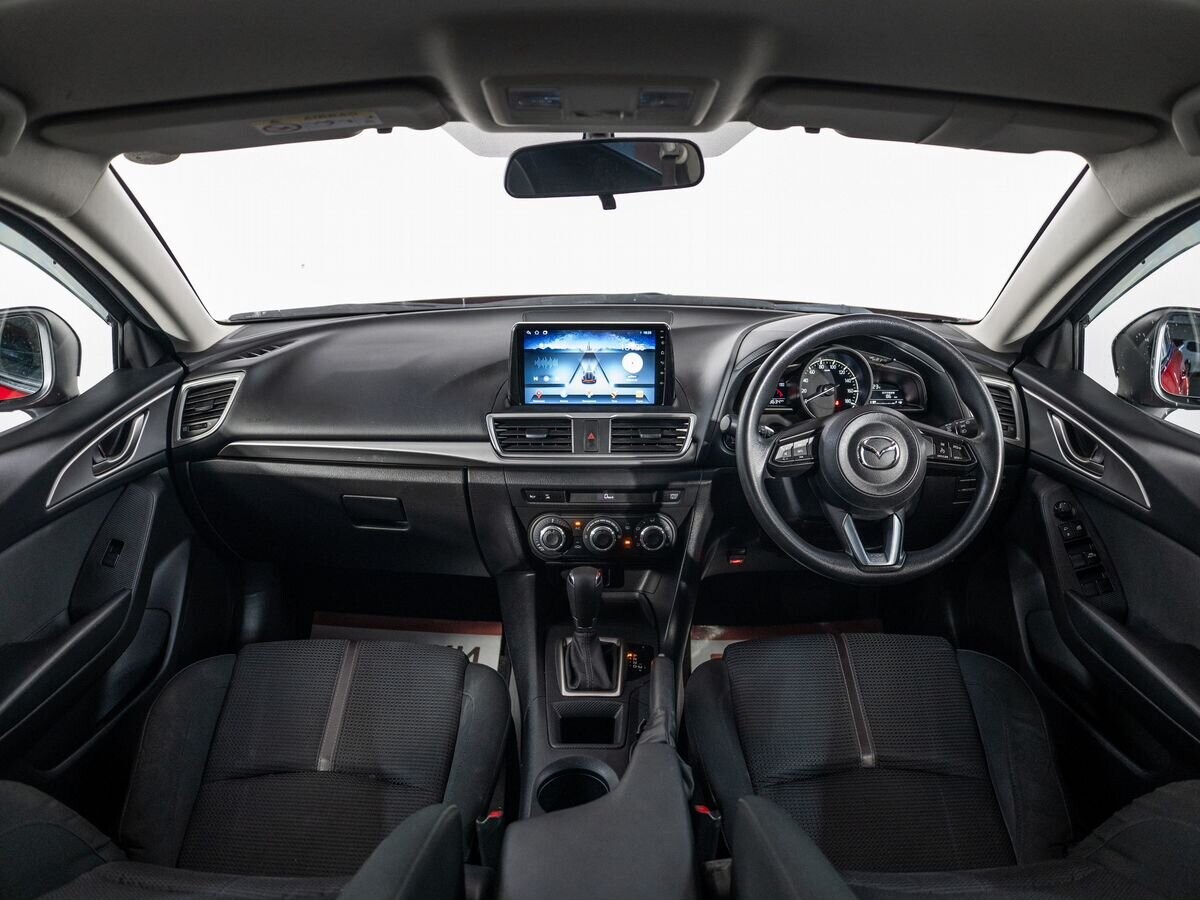 Mazda Axela 2018 - фото автомобиля