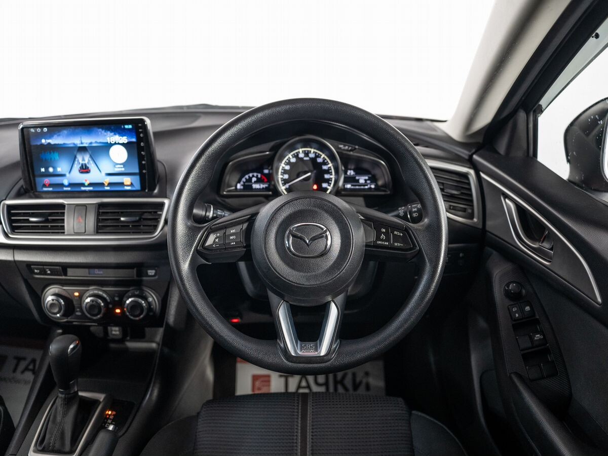 Mazda Axela 2018 - фото автомобиля