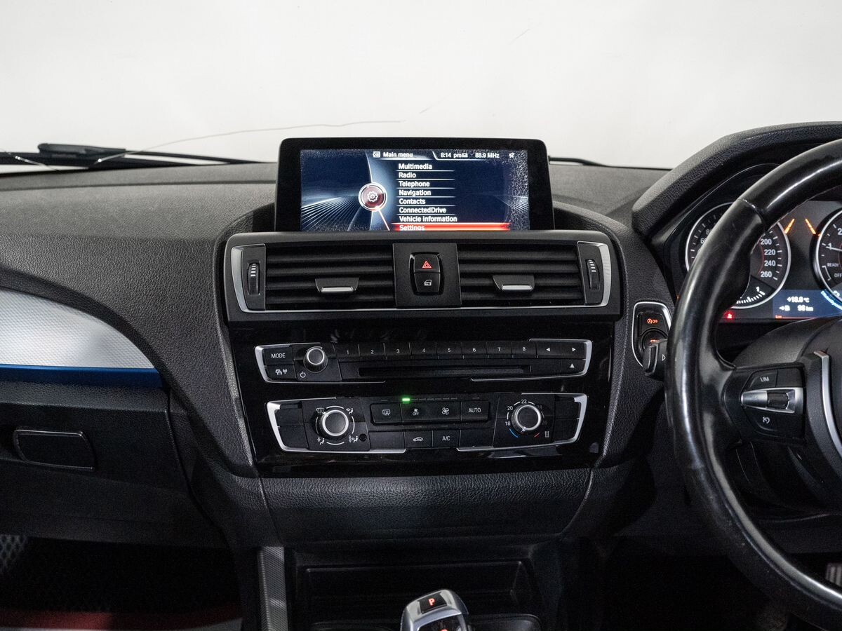 BMW 1-Series 2015 - фото автомобиля