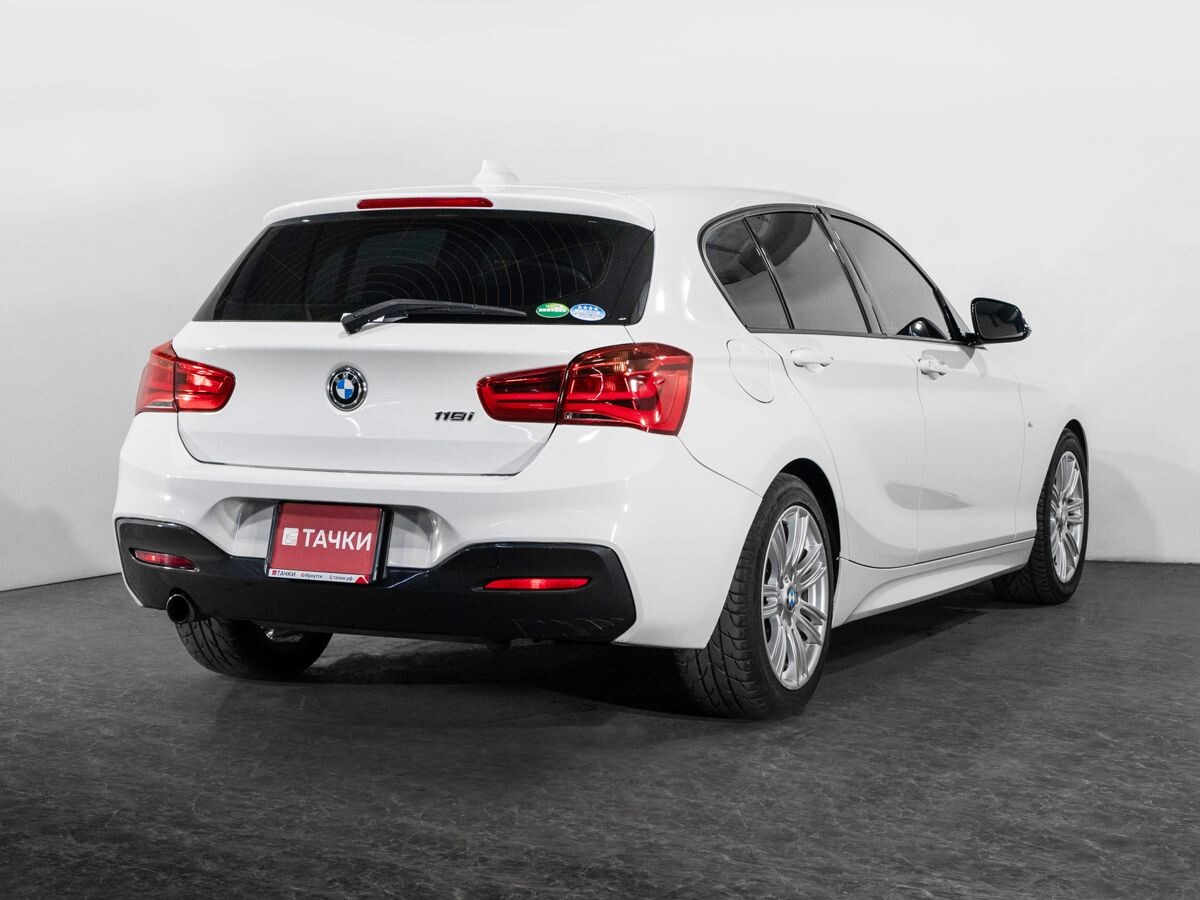 BMW 1-Series 2015 - фото автомобиля